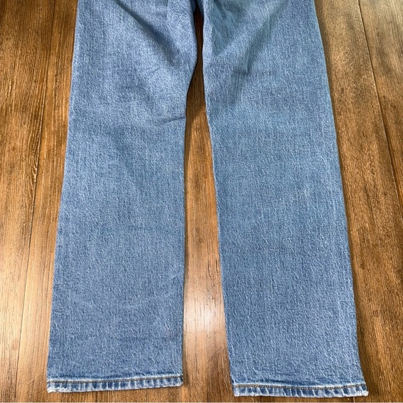 LEVI'S Premium Wedgie Straight Leg Ripped Blue Jeans Crop - Picture 9 of 10